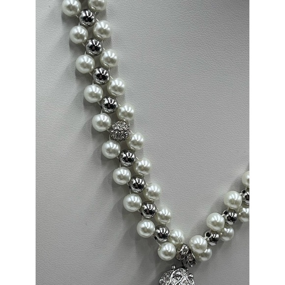 WHITE HOUSE BLACK
MARKET Pearl Tassel Pave Crystal Accents Necklace - Picture 3 of 15